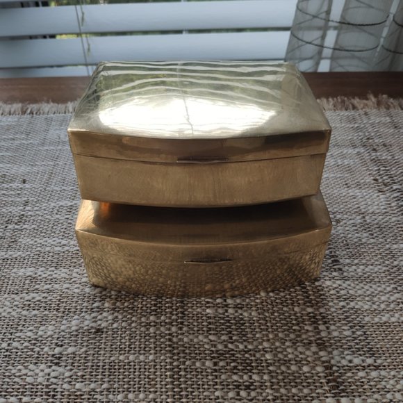 Vintage Pair (2) of Nesting Brass Trinket Boxes - Picture 9 of 12